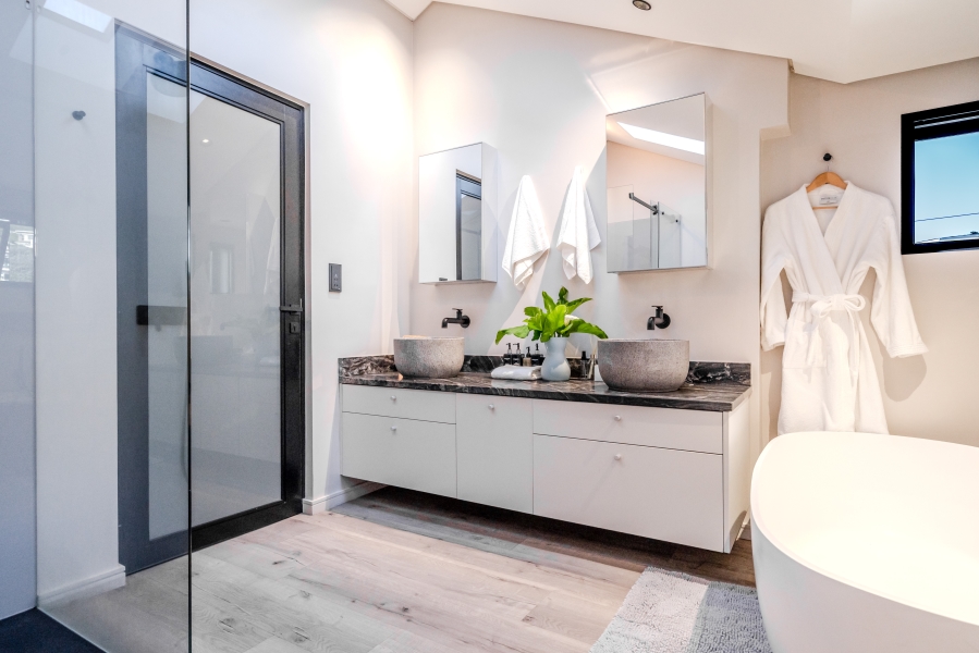 5 Bedroom Property for Sale in Camps Bay Western Cape